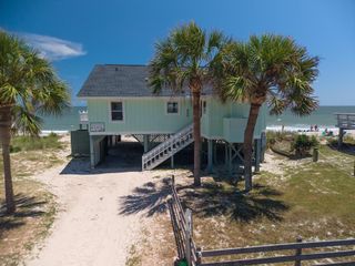 218 Palmetto Boulevard, Edisto Island, SC 29438