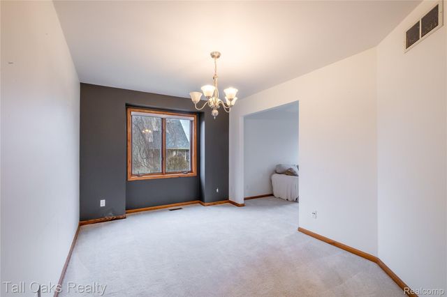 2411 Briar Creek Lane, Burton, MI 48509