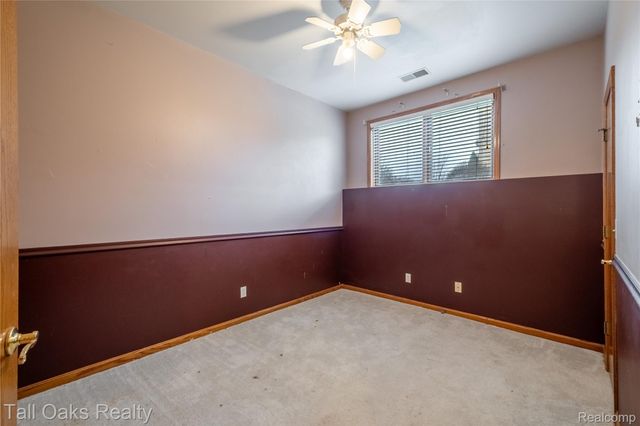 2411 Briar Creek Lane, Burton, MI 48509