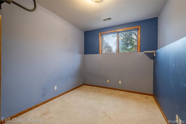 2411 Briar Creek Lane, Burton, MI 48509