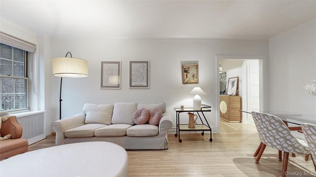 150 Burns Street 2D, Forest Hills, NY 11375