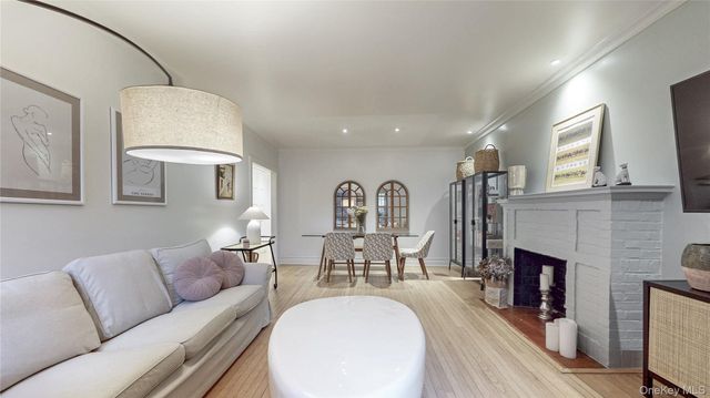 150 Burns Street 2D, Forest Hills, NY 11375