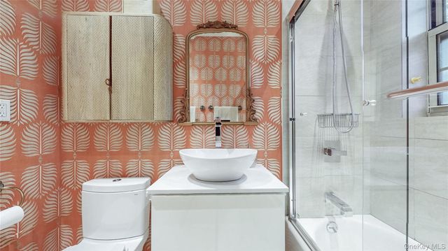 150 Burns Street 2D, Forest Hills, NY 11375