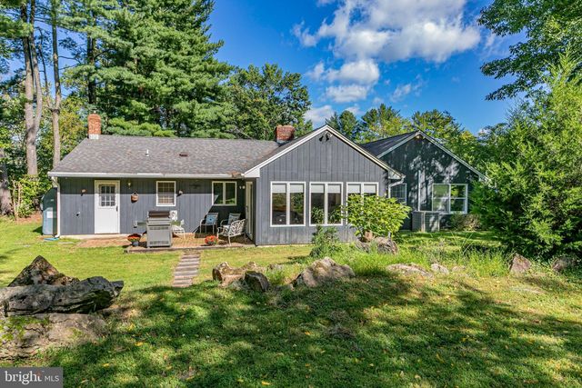9 NORTHFIELD CT, Lambertville, NJ 08530