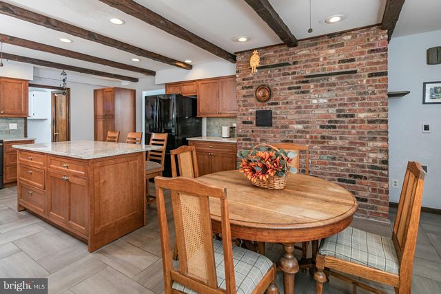 9 NORTHFIELD CT, Lambertville, NJ 08530