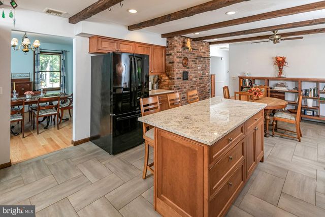9 NORTHFIELD CT, Lambertville, NJ 08530