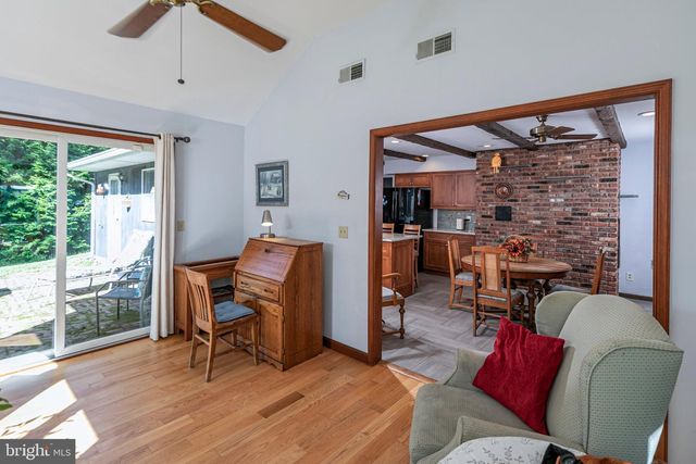 9 NORTHFIELD CT, Lambertville, NJ 08530