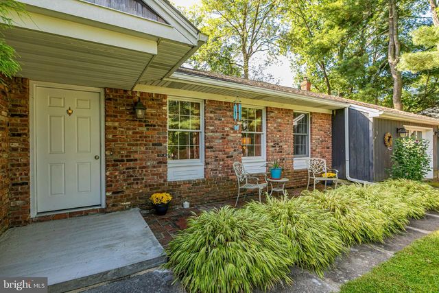 9 NORTHFIELD CT, Lambertville, NJ 08530
