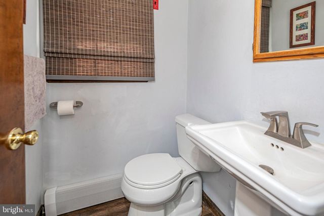 9 NORTHFIELD CT, Lambertville, NJ 08530