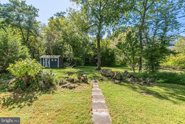 9 NORTHFIELD CT, Lambertville, NJ 08530