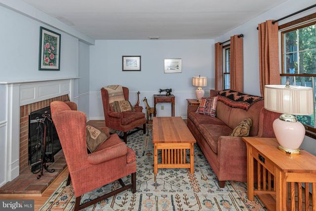 9 NORTHFIELD CT, Lambertville, NJ 08530