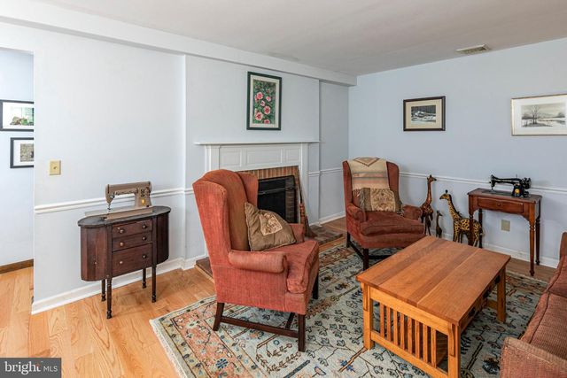 9 NORTHFIELD CT, Lambertville, NJ 08530