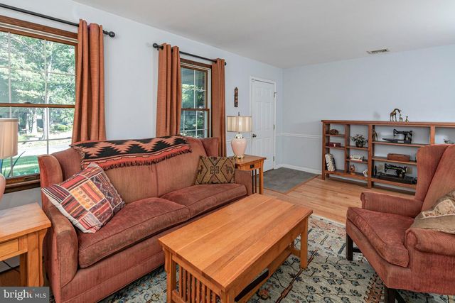 9 NORTHFIELD CT, Lambertville, NJ 08530