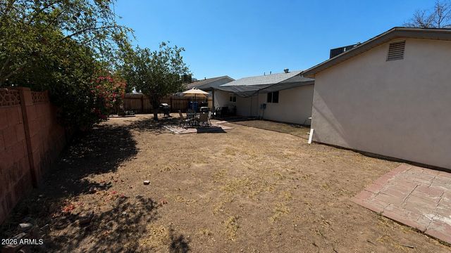 8511 W INDIANOLA Avenue, Phoenix, AZ 85037