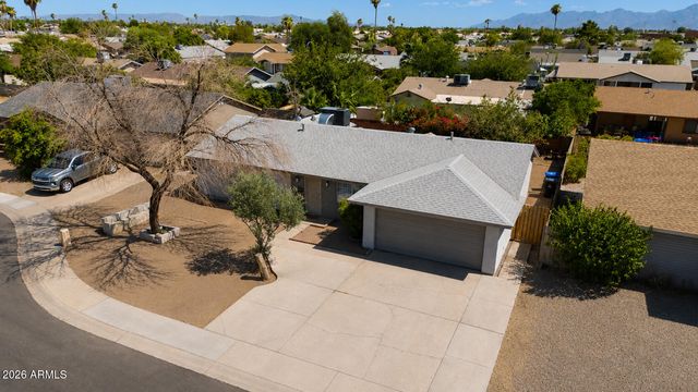8511 W INDIANOLA Avenue, Phoenix, AZ 85037