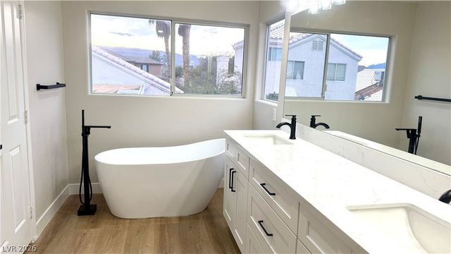 4595 Barnes Court, Las Vegas, NV 89147