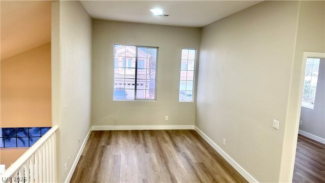 4595 Barnes Court, Las Vegas, NV 89147