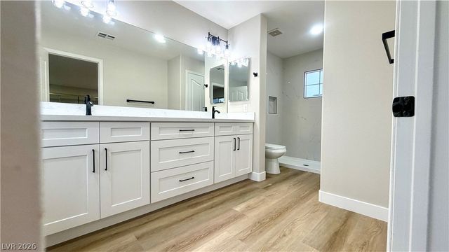 4595 Barnes Court, Las Vegas, NV 89147