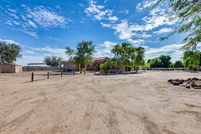 3877 E HASH KNIFE DRAW Road, San Tan Valley, AZ 85140