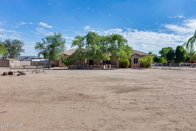 3877 E HASH KNIFE DRAW Road, San Tan Valley, AZ 85140