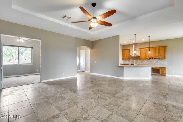 3877 E HASH KNIFE DRAW Road, San Tan Valley, AZ 85140