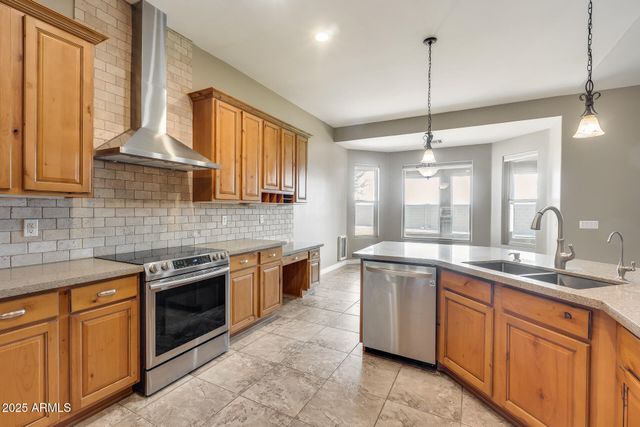 3877 E HASH KNIFE DRAW Road, San Tan Valley, AZ 85140