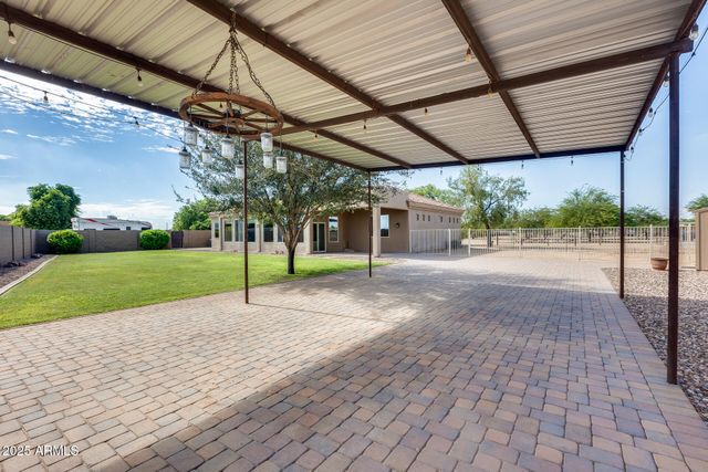 3877 E HASH KNIFE DRAW Road, San Tan Valley, AZ 85140