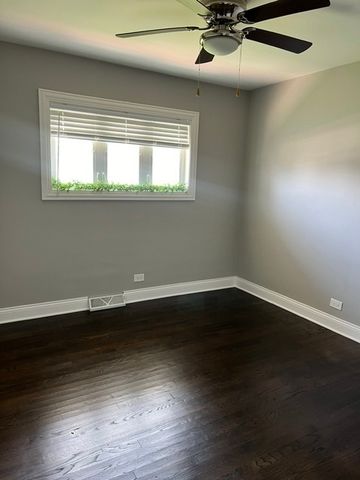 358 Pine Avenue, Wood Dale, IL 60191