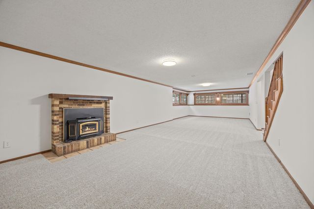 9556 Brighton Lane, Eden Prairie, MN 55347