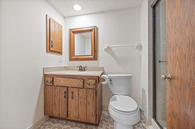 9556 Brighton Lane, Eden Prairie, MN 55347