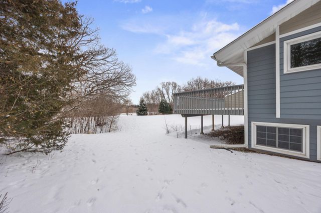 9556 Brighton Lane, Eden Prairie, MN 55347