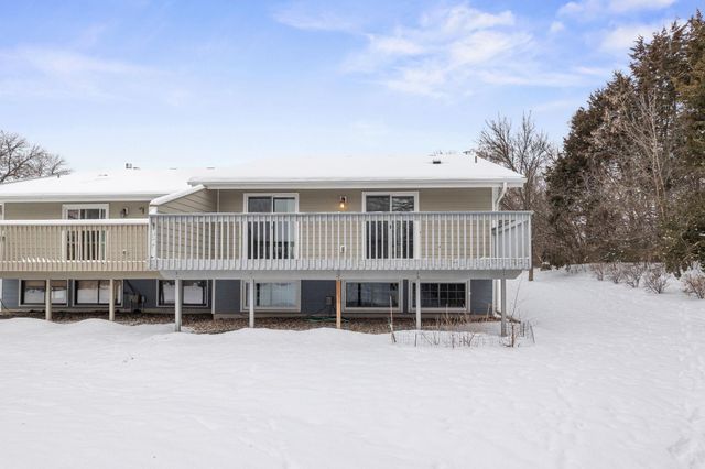 9556 Brighton Lane, Eden Prairie, MN 55347