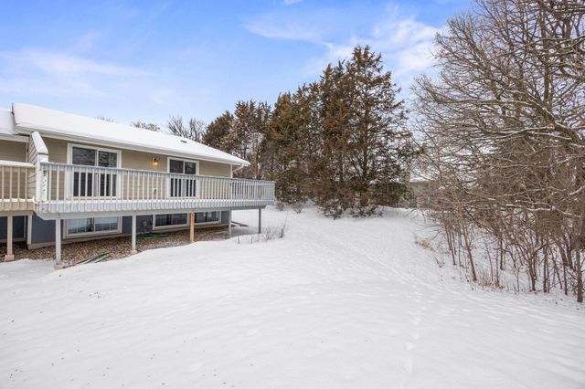 9556 Brighton Lane, Eden Prairie, MN 55347