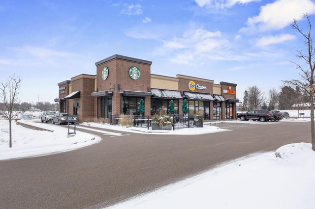 9556 Brighton Lane, Eden Prairie, MN 55347