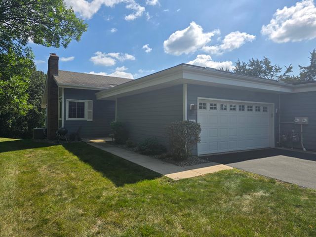 9556 Brighton Lane, Eden Prairie, MN 55347