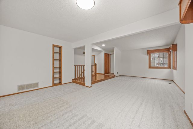 9556 Brighton Lane, Eden Prairie, MN 55347