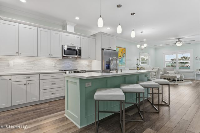 123 E 5th Street, Long Beach, MS 39560