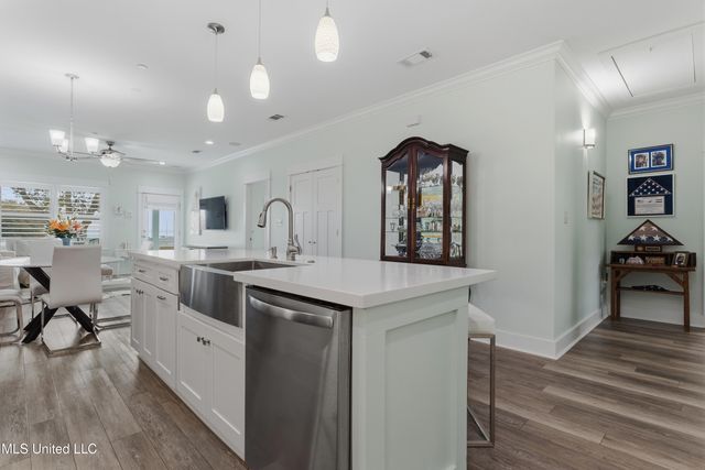 123 E 5th Street, Long Beach, MS 39560