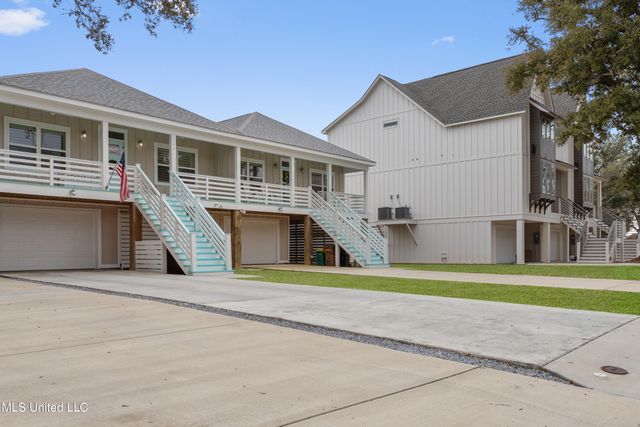 123 E 5th Street, Long Beach, MS 39560