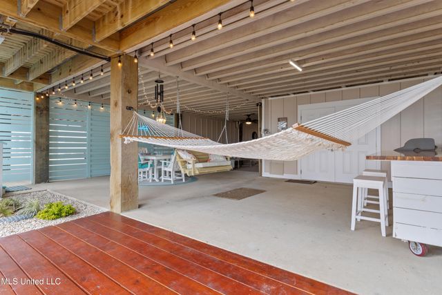 123 E 5th Street, Long Beach, MS 39560