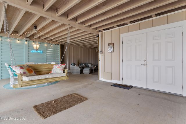 123 E 5th Street, Long Beach, MS 39560