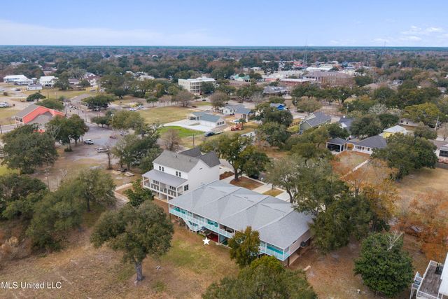 123 E 5th Street, Long Beach, MS 39560