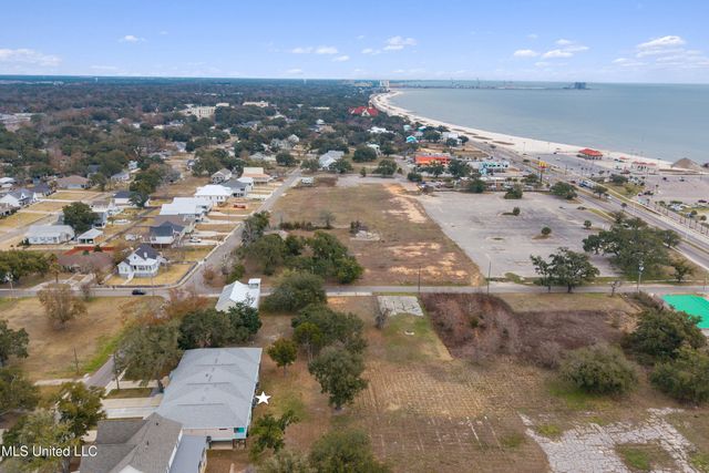 123 E 5th Street, Long Beach, MS 39560