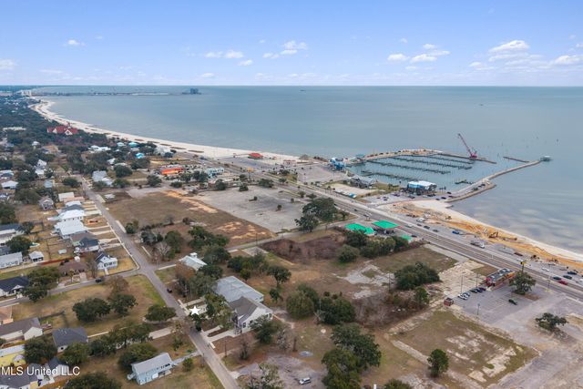 123 E 5th Street, Long Beach, MS 39560