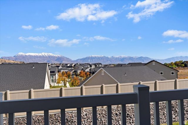 8112 N CLYDESDALE DR, Eagle Mountain, UT 84005