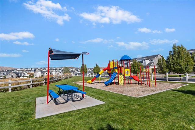 8112 N CLYDESDALE DR, Eagle Mountain, UT 84005