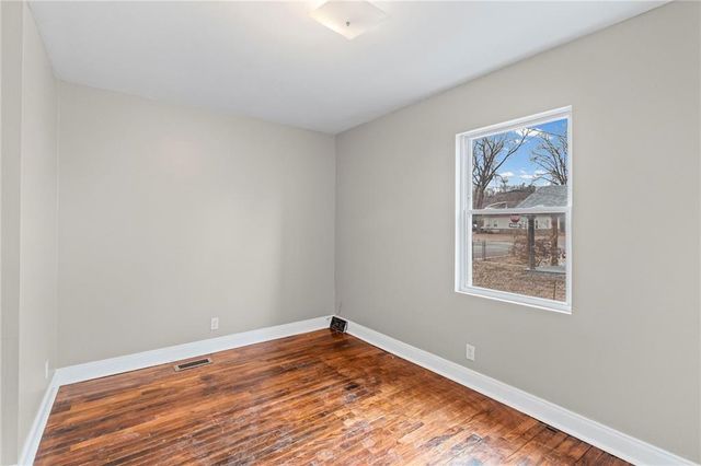 118 Vaughn Street, Excelsior Springs, MO 64024