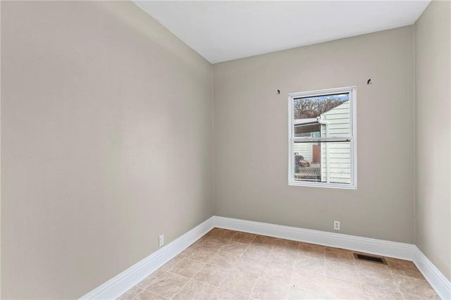 118 Vaughn Street, Excelsior Springs, MO 64024