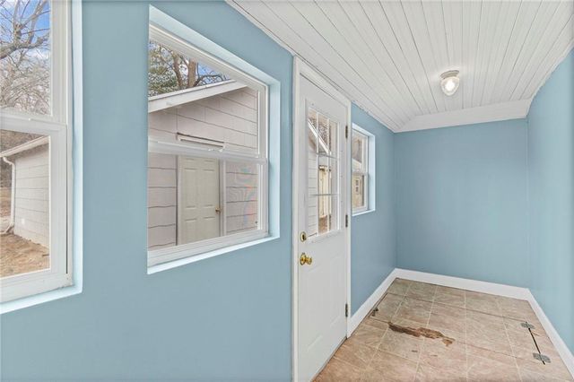 118 Vaughn Street, Excelsior Springs, MO 64024