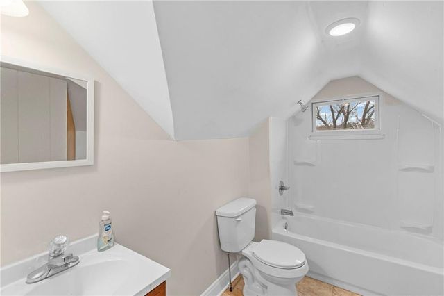 118 Vaughn Street, Excelsior Springs, MO 64024